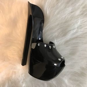 Shoe cell phone holder. NWT